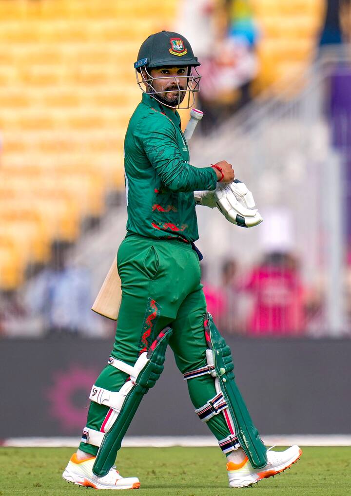 चैंपियंस ट्रॉफी में बांग्लादेश की टीम विकेटकीपर बल्लेबाज लिट्टन दास को जगह नहीं मिली थी. इस दौरान अब वो भगवान शिव की भक्ति में डूब गए हैं.