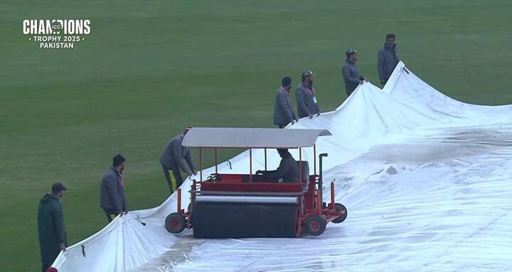 चॅम्पियन्स ट्रॉफीच्या गुणतालिकेतील बी गटात आता दक्षिण अफ्रिका 3 गुणांसह अव्वल स्थानावर आहे. तर ऑस्ट्रेलियाचा संघ देखील 3 गुणांसह दुसऱ्या स्थानावर आहे.