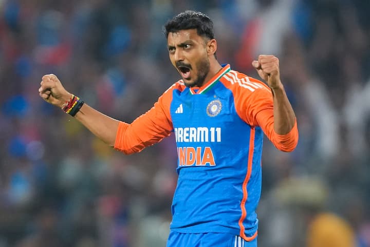According to the report of 'News18', the first match of Group A in the Champions Trophy against Bangladesh had a chance to take a hat -trick in the 9th over of the innings.