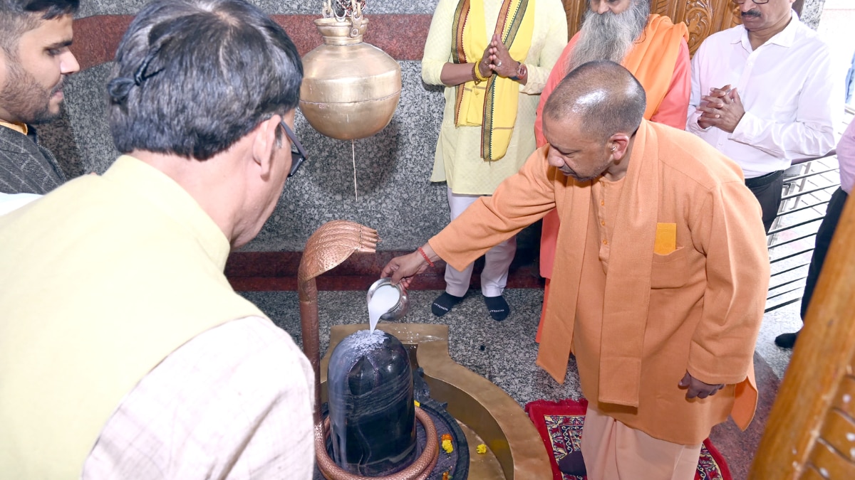 सीएम योगी ने महाशिवरात्रि पर राष्ट्र के प्रति दिया संदेश, कहा-देवाधिदेव महादेव कल्याण के देवता हैं