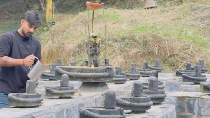 Litton Das In Shiv Temple Dhaka: बांग्लादेश के विकेटकीपर बल्लेबाज लिट्टन दास का चैंपियंस ट्रॉफी में चयन नहीं हुआ था. जिसके बाद महाशिवरात्रि से पहले उनको शिव मंदिर में पूजा करते हुए देखा गया.