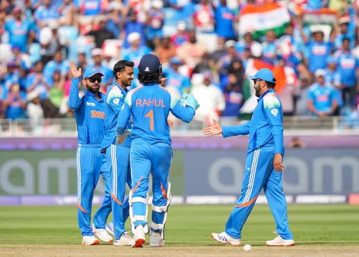 Indian captain Rohit Sharma recently promised Akshar Patel that he would take him to dinner. But this has not happened yet. At the same time, the letters are expecting dinner.