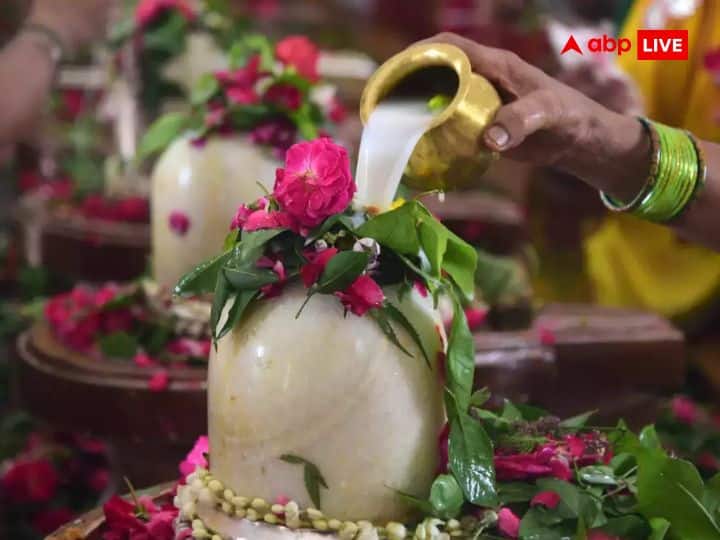 The statue that is made by bonding through pure Parad rites is proved. It has been said in the scriptures that, devotees who worship in Parad Shivling get blessings of worshiping Shivalinga located in the three worlds. Only by the mere vision of this Shivling, hundreds of Ashwamedha get fruits like Yajna.