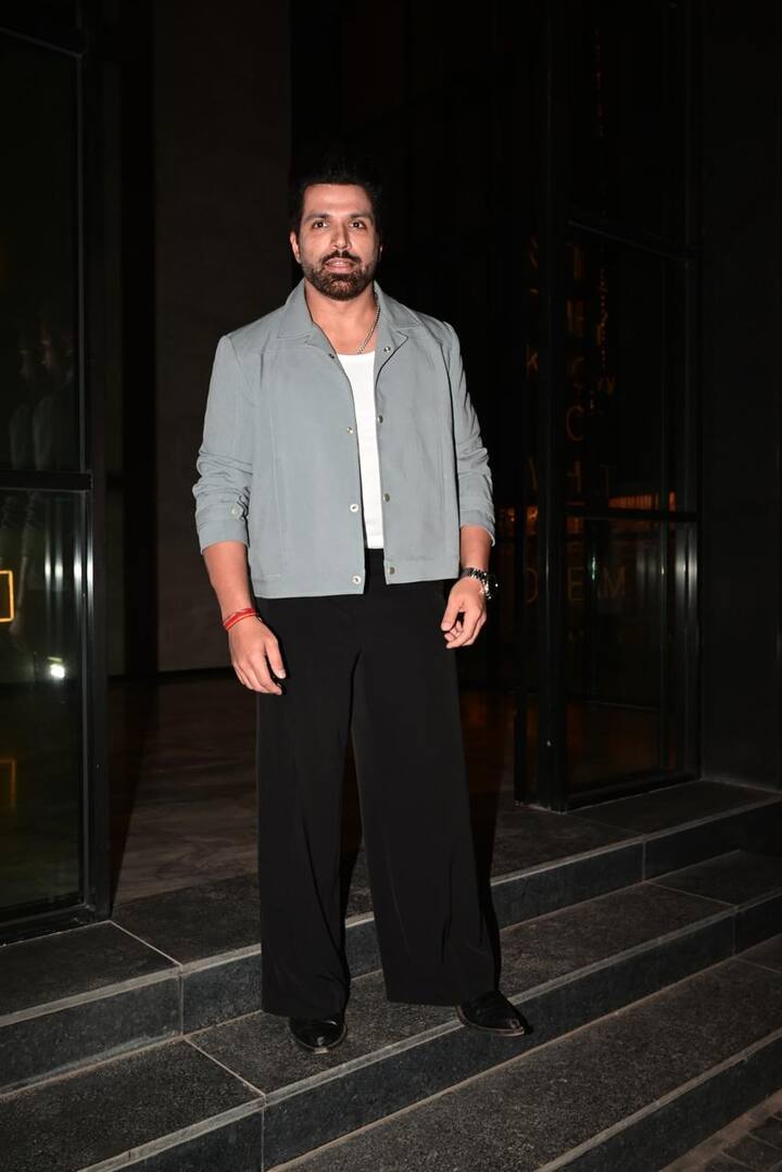 Rithvik Dhanjani also sported a casual look. The TV actor looked dapper as ever in his look.