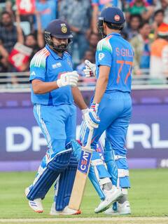 Shubman Gill and Rohit Sharma Update : शुभमन गिलची तब्येत बिघडली! कर्णधार रोहित शर्माला दुखापत, न्यूझीलंडविरुद्ध सामन्यात दोघेही बाहेर?