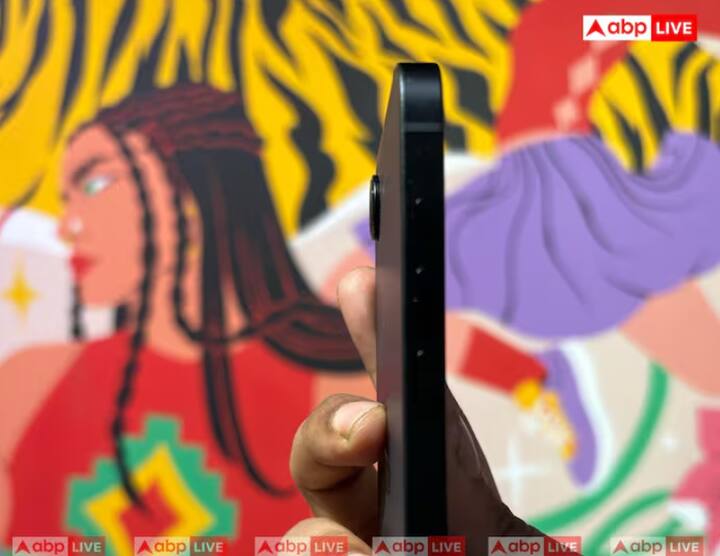 ਕੈਮਰਾ ਸੈੱਟਅੱਪ ਦੀ ਗੱਲ ਕਰੀਏ ਤਾਂ, ਆਈਫੋਨ 16e ਵਿੱਚ 48MP ਸਿੰਗਲ ਰੀਅਰ ਕੈਮਰਾ ਹੈ ਜੋ ਹਾਈ-ਰੈਜ਼ੋਲਿਊਸ਼ਨ ਤਸਵੀਰਾਂ ਕੈਪਚਰ ਕਰਨ ਦੇ ਸਮਰੱਥ ਹੈ। ਇਸ ਵਿੱਚ 2x ਟੈਲੀਫੋਟੋ ਜ਼ੂਮ ਫੀਚਰ ਵੀ ਦਿੱਤਾ ਗਿਆ ਹੈ।