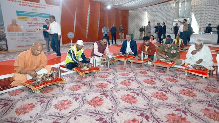 cm-yogi-adityanath-announcement-bonus-of-10-thousand-rupees-for-mahakumbh-sanitation-workers Prayagraj: મહાકુંભના સફાઈ કર્મચારીઓને CM યોગીની ભેટ, 10 હજાર રૂપિયાનું બોનસ અને 5 લાખ સુધીની સારવાર ફ્રી
