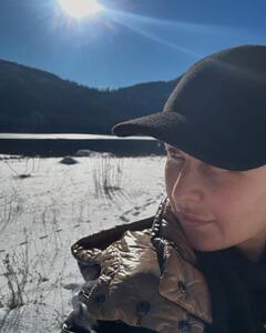 पहाड़ों में कैटरीना कैफ कर रही हैं रिलैक्स, फैंस को दिखाई सोलो ट्रिप की झलक