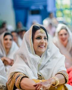 ‘दूसरों को हमेशा पहले रखने वाली महिला को हैप्पी बर्थडे’, सास के जन्मदिन पर सोनम कपूर ने यूं लुटाया प्यार, देखें तस्वीरें