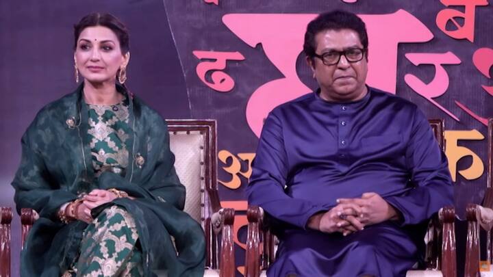 मनसेच्या कार्यक्रमामध्ये अभिनेत्री सोनाली बेंद्र ही खास आकर्षण ठरली. रितेश देशमुख, अशोक सराफ यांच्यासह चित्रपटसु्ष्टीतल्या अनेक दिग्गजांनी हजेरी लावली.