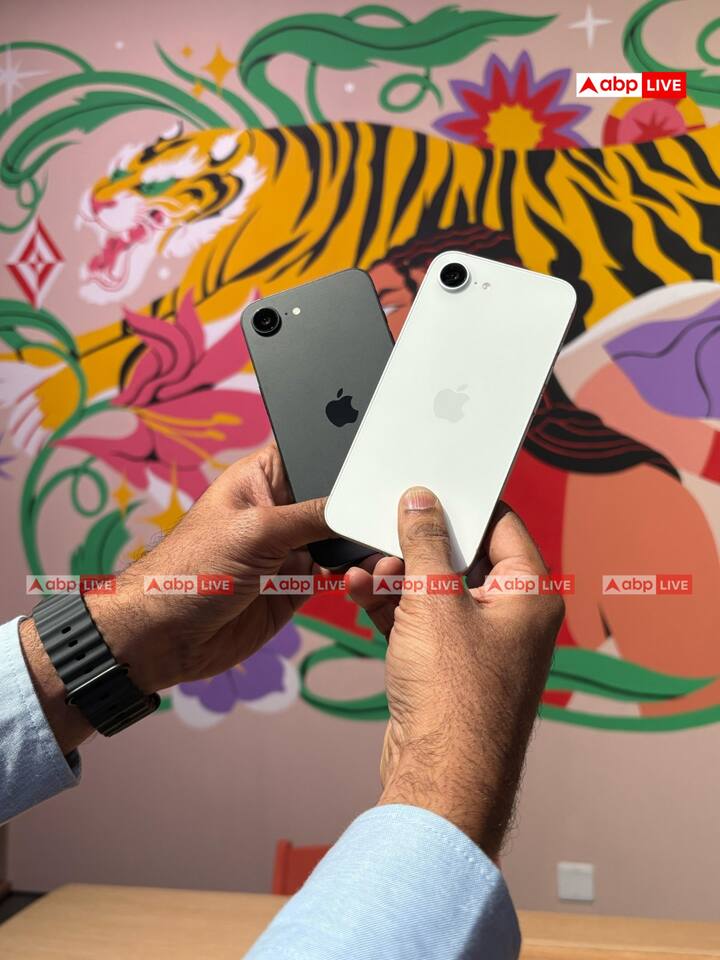 वहीं, सेल्फी और वीडियो कॉल के लिए इसमें 12MP का ट्रू डेप्थ कैमरा दिया गया है जो ऑटोफोकस के साथ आता है. वीडियो रिकॉर्डिंग के लिए यह डिवाइस 4K वीडियो (60FPS) और Dolby Vision को भी सपोर्ट करता है.