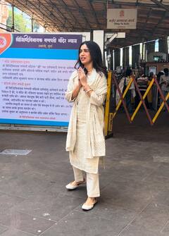 ‘मेरे हसबैंड की बीवी’ के लिए आशीर्वाद लेने सिद्धिविनायक मंदिर पहुंचीं भूमि पेडनेकर, सिंपल सूट में आईं नजर