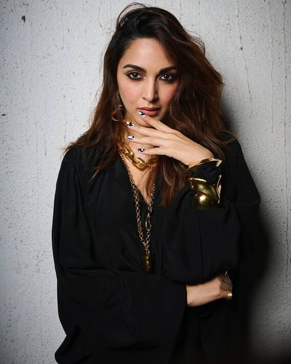 কিয়ারা আডবাণী কি অন্তঃসত্ত্বা? ছবি দেখেই শুরু জল্পনা