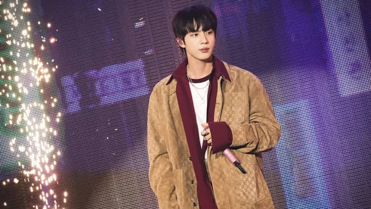 BTS's Jin Receives 'Disrespectful' Treatment From Photographer At Milan Fashion Week, ARMY Enraged