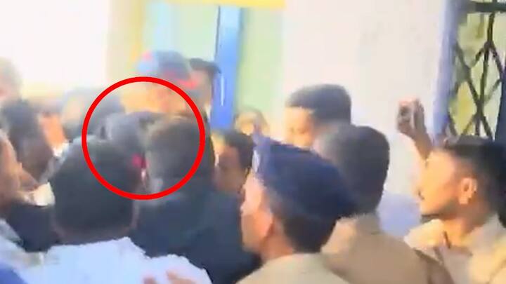 सकाळी साडेसहाच्या सुमारास घटना घडल्यानंतर आरोपी एसटीने शिक्रापूर येथील घरी गेला. गुन्ह्याची भीती आणि पोलिसांकडून पकडले जाण्याच्या संशयातून त्याने घरातून पळ काढल्याचा अंदाज पोलिसांनी वर्तविला आहे.