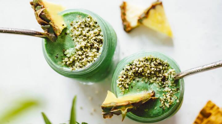 3. Green Smoothie: Green Smoothie is a nutritious blend that consists of leafy greens, fruits, and seeds. This delicious smoothie is packed with vitamins, fibre, and antioxidants. It helps in supporting digestion, and boosting energy, which makes it a refreshing drink. (Image Source: Pinterest/minimalistbaker)