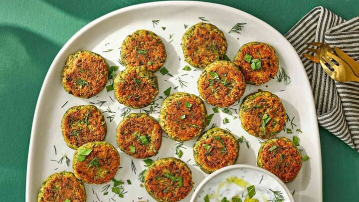 4. Falafel Bites: Falafel Bites are crispy snacks that are made from ground chickpeas and are packed with protein and fibre. These delicious bites are perfect as a snack. Falafel bites have flavourful spices which makes it a delicious snack option. (Image Source: Pinterest/realsimple)