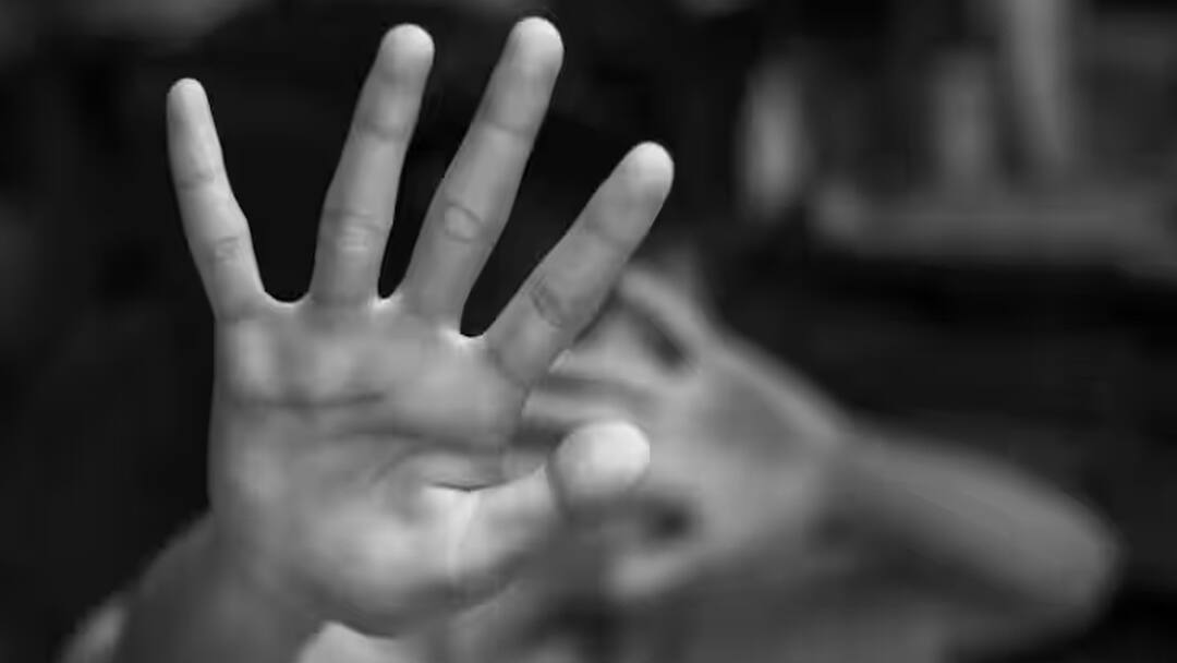 35-year-old woman arrested under POCSO Act for molested 14-year-old boy in kerala tnn கேரளாவை உலுக்கிய சம்பவம்... சிறுவனுக்கு பாலியல் தொல்லை கொடுத்த 35 வயது பெண் - சிக்கியது எப்படி?