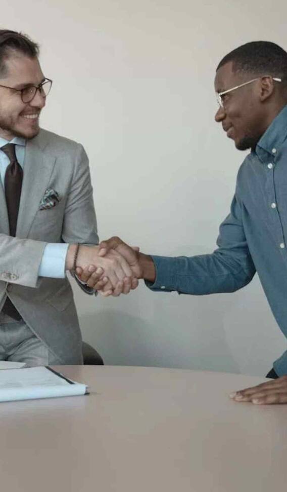 जॉब इंटरव्यू में मुंह से ना निकले ये बातें, नहीं तो नहीं मिलेगी नौकरी