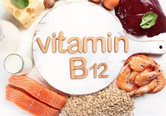 વિટામિન B12 ની ઉણપને કારણે ઉલ્ટી અને ઝાડા જેવી સમસ્યાઓ પણ થઈ શકે છે. જો તમારી ત્વચા પીળી થઈ ગઈ હોય અથવા તમારું વજન અચાનક જ ઓછું થવા લાગ્યું હોય તો તમારે પણ સાવચેત રહેવાની જરૂર છે. મોં કે જીભમાં દુખાવો પણ આ વિટામિનની ઉણપને સૂચવી શકે છે. એટલું જ નહીં, આ વિટામિનની ઉણપને કારણે તમે ઉદાસી અને ચીડિયાપણું અનુભવી શકો છો.