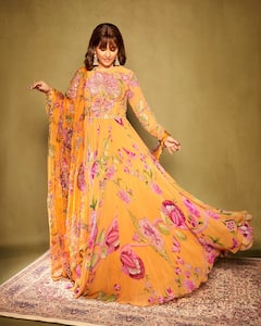 कर्करोगाशी लढा देणाऱ्या हिना खानचं बॉयफ्रेंडसोबत नवं फोटोशूट; पाहा फोटो!