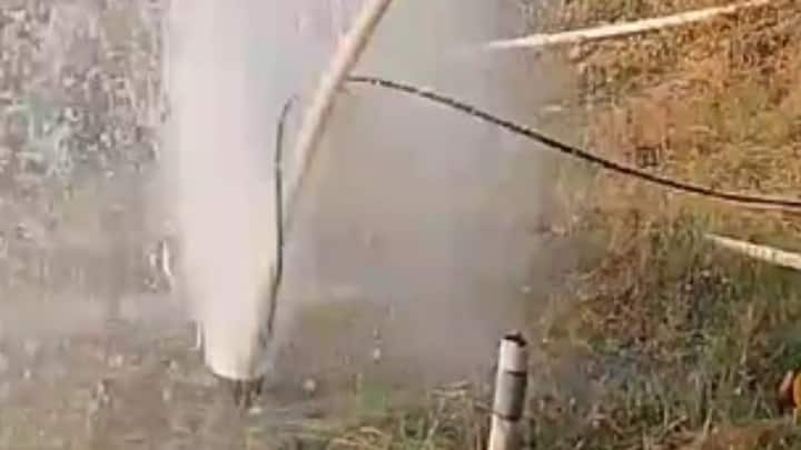 शेतीच्या सिंचनासाठी विनायक पाटील यांनी आठशे फूट खोल बोअरवेल केली होती.