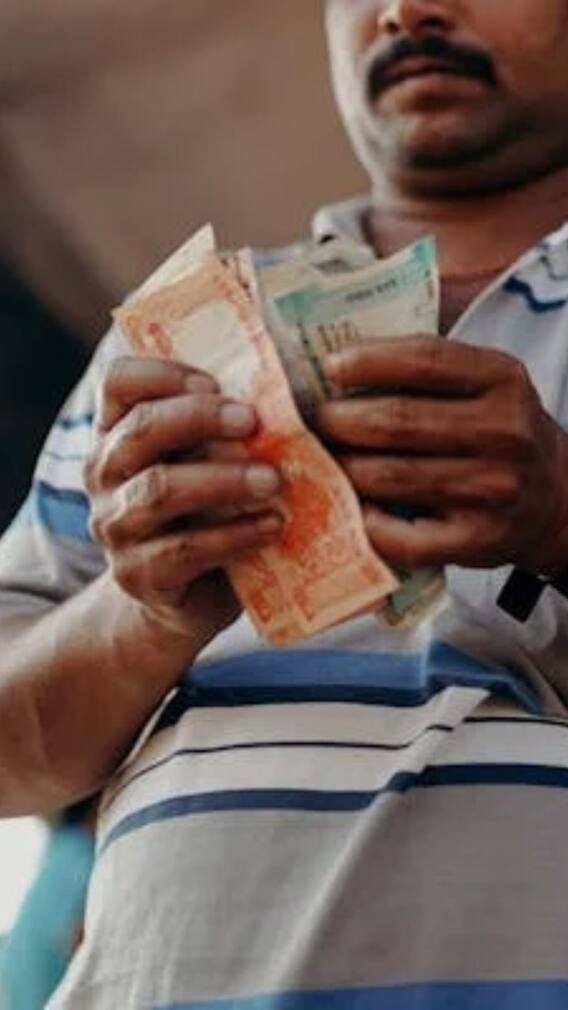 क्या देश के हर शख्स को पेंशन देगी सरकार?