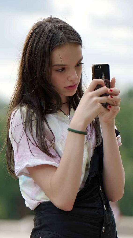 बांग्लादेश में कितनी है एक महीने के मोबाइल रिचार्ज की कीमत!