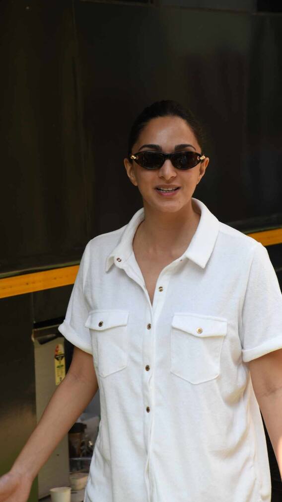 प्रेग्नेंसी अनाउंसमेंट के बार पहली बाद स्पॉट हुईं कियारा आडवाणी, कूल अंदाज में दिखीं एक्ट्रेस