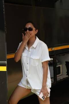 Kiara Advani Spotted For The First Time After Announcing Pregnancy, SEE PICS