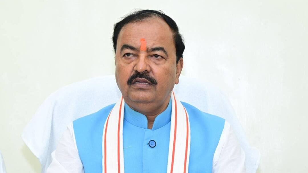 'अखिलेश यादव हमारे सलाहकार नहीं हैं', डिप्टी CM केशव प्रसाद मौर्य किस बात पर भड़के? Keshav Prasad Maurya Jhansi Visit Taunt Akhilesh Yadav Claim Supreme Court Ordr in SP Image 'अखिलेश यादव हमारे सलाहकार नहीं हैं', डिप्टी CM केशव प्रसाद मौर्य किस बात पर भड़के?