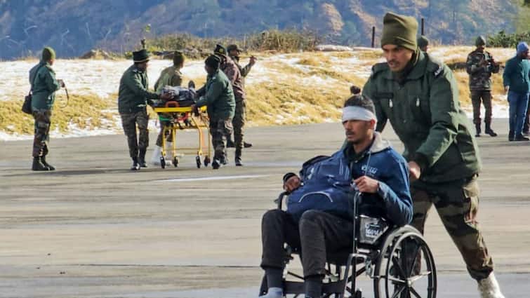 Uttarakhand Chamoli Glacier Burst Survivors share second birth heard thunder 'भाग भी नहीं सके, मिला दूसरा जन्म', चमोली एवलांच हादसे में बचे मजदूरों ने सुनाई खौफनाक आपबीती