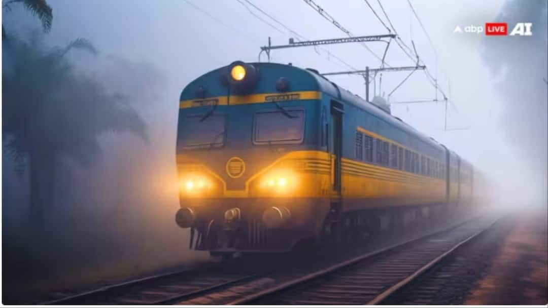 Nalanda News: नालंदा में पटरी पर फंसी बोलेरो ट्रेन से टकराई, बाल-बाल बची लोगों की जान Passenger Train Hits Bolero Stuck on Illegal Crossing in Nalanda in bihar Nalanda News: नालंदा में पटरी पर फंसी बोलेरो ट्रेन से टकराई, बाल-बाल बची लोगों की जान