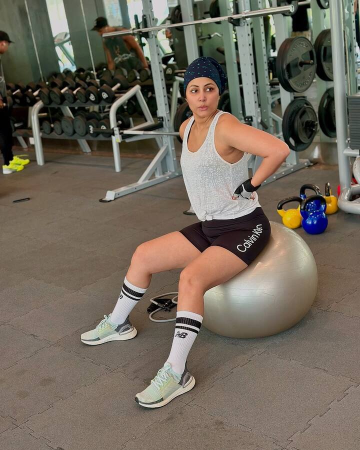 Recently, Hina faced allegations from cancer survivor Rozlyn Khan, who claimed Hina exaggerated her medical condition. (All Images: Instagram/realhinakhan)