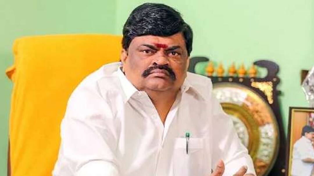 அதிமுக-காரன் பணத்துல சளைச்சவன் இல்ல.. தேர்தல்ல நாங்களும் பண்ணுவோம்! முன்னாள் அமைச்சர் பேச்சு