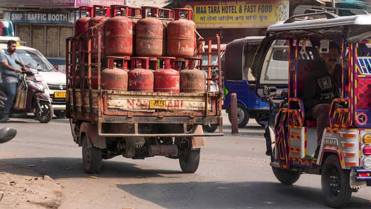 Commercial LPG Cylinders Become Costlier, Check City-Wise Exact LPG Rates