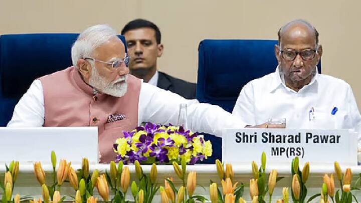 पुलवामा की स्नो पीक, महाराष्ट्रातील पुरंदरचे अंजीर आणि काश्मीरच्या क्रिकेट बॅटची डिमांड आता जगभर होत आहे, असे मोदींनी आपल्या भाषणात उदाहरण देऊन म्हटले. मोदींनी यापूर्वी देखील बारामतीच्या विकासावर भाष्य करताना बारामतीचा उल्लेख केला होता.