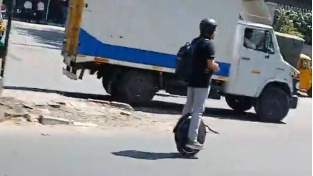 'Wait For Auto Drivers To Hit Him': Bengaluru Man’s Unicycle Solution To Traffic Woes Sparks Debate Bengaluru Traffic Woes Man’s Unicycle Solution Sparks Debate Wait For Auto Drivers To Hit Him 'Wait For Auto Drivers To Hit Him': Bengaluru Man’s Unicycle Solution To Traffic Woes Sparks Debate