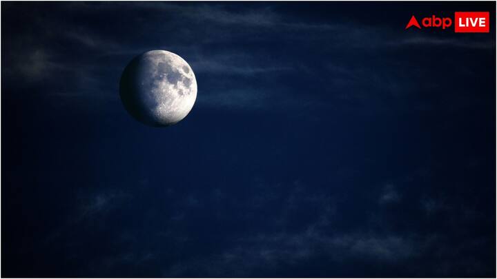 रात होना तभी बंद हो सकता है, जब चंद्रमा गायब हो जाए. हालांकि, चंद्रमा के गायब होने से पृथ्वी पर बुरा असर पड़ेगा, जिससे जीवन खतरे में आ जाएगा.