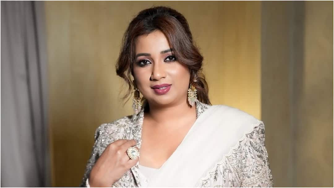 Shreya Ghoshal Concert Chaos: श्रेया घोषाल के कटक कंसर्ट में भगदड़ जैसे हालात, एक शख्स बेहोश, एक घायल