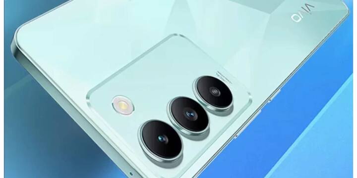 पावर के लिए इसमें 6500mAh की बड़ी बैटरी होगी, जो 44W फास्ट चार्जिंग सपोर्ट करेगी. इसके अलावा, यह स्मार्टफोन IP64 रेटिंग और स्टीरियो स्पीकर्स के साथ आ सकता है.