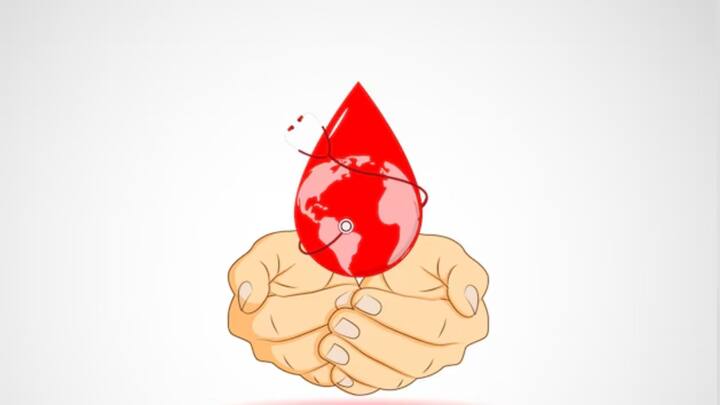 রক্তদান মহৎ কাজ। কিন্তু রক্তদানের কথা উঠলে পিছু হটেন অনেকেই।