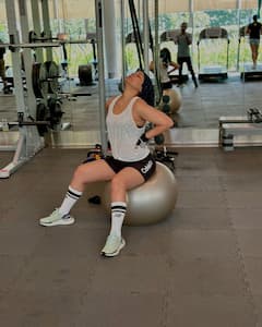 Hina Khan Battles Post-Surgery Struggles To Get Back To The Gym, See All Pics