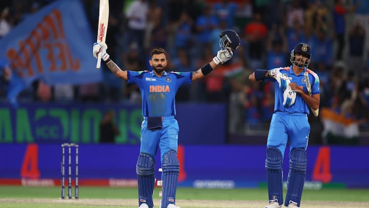 IND vs NZ: न्यूजीलैंड के खिलाफ विराट कोहली ने रचा इतिहास, सचिन-धोनी के खास क्लब का बने हिस्सा