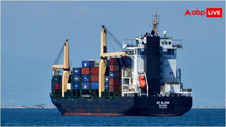 क्या आपको पता है कि जहाज पर लदा माल भी उनके डूबने का कारण बन जाता है और कई कर्मचारी मौत के मुंह में समा जाते हैं. दरअसल, जहाज पर लदे सामान की वजह से होने वाली लिक्विफैक्शन प्रक्रिया के कारण होता है.