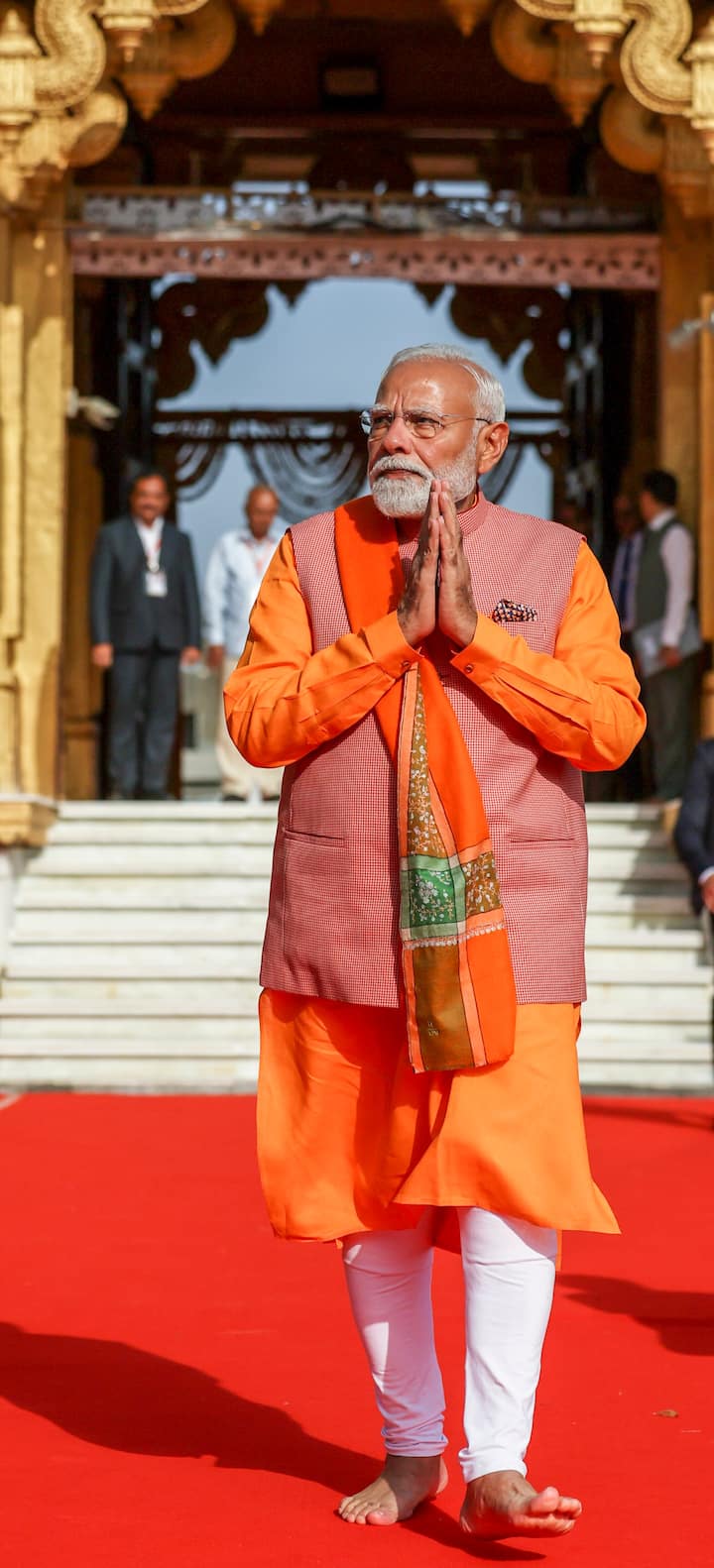 प्रधानमंत्री नरेंद्र मोदी ने आगे कहा कि आज सोमनाथ दादा की कृपा से वह संकल्प पूरा हुआ है. मैंने सभी देशवासियों की ओर से एकता के महाकुंभ की सफल सिद्धि को श्री सोमनाथ भगवान के चरणों में समर्पित किया. इस दौरान मैंने हर देशवासी के स्वास्थ्य एवं समृद्धि की कामना भी की.
