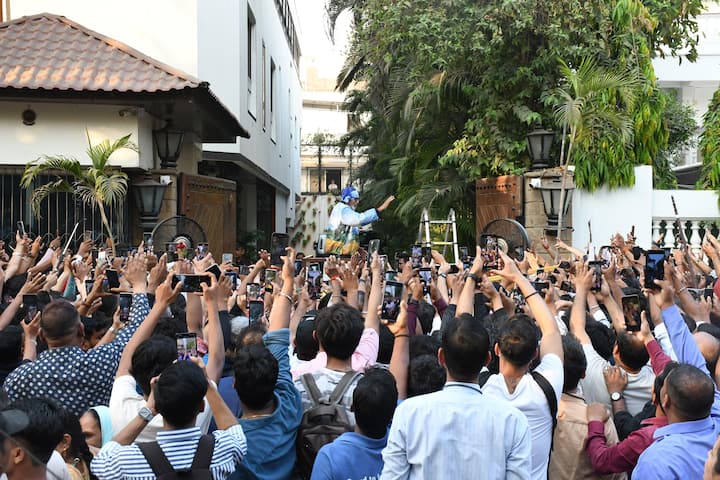 Looks like the megastar has made this gesture to shew away his retirement rumours. ( All Pics Credit: Manav Manglani)