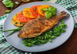 मछली (Fish) मछली और शेलफिश खाने से गठिया के मरीजों को बचना चाहिए. यह नुकसानदायक हो सकता है. इसके अलावा सार्डियन और टूना जैसी मछलियों का सेवन भी नहीं करना चाहिए, वरना परेशान हो सकते हैं.