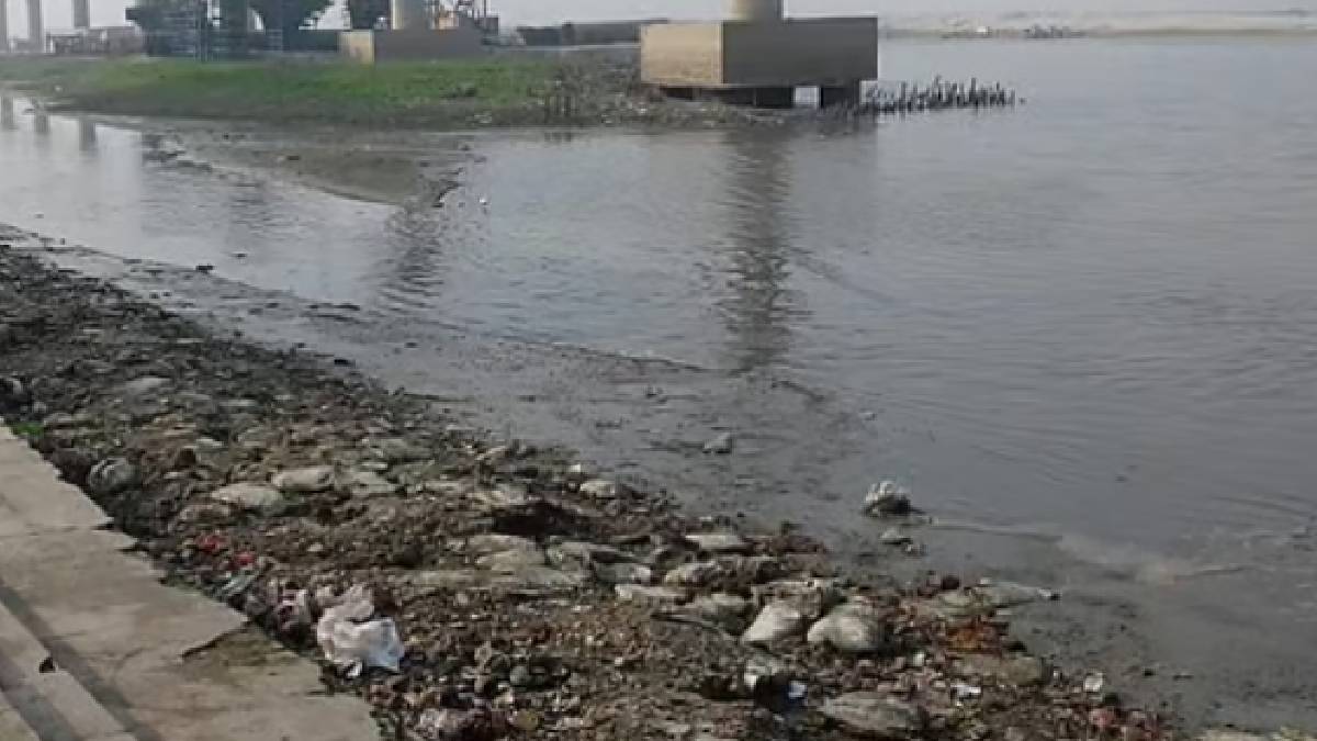 Ganga River Water: अब बिहार में गंगा नदी के जल की शुद्धता पर आई रिपोर्ट, नहाने लायक भी नहीं है पानी