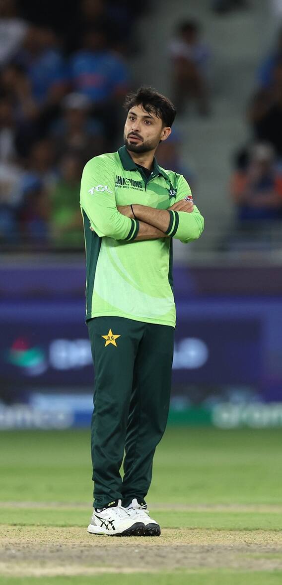 শুভমনকে মাঠ থেকে বেরিয়ে যেতে বলা পাক স্পিনার নিজের নায়ক বলছেন এক ভারতীয়কে!